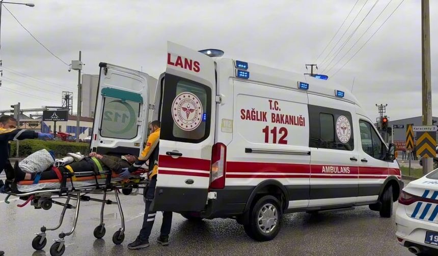 Çorum'da 6 aracın karıştığı zincirleme trafik kazasında 4 kişi yaralandı