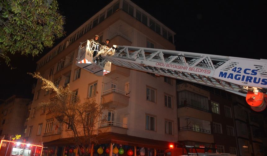 Ordu'da apartmanda çıkan yangında 1 kişi dumandan etkilendi