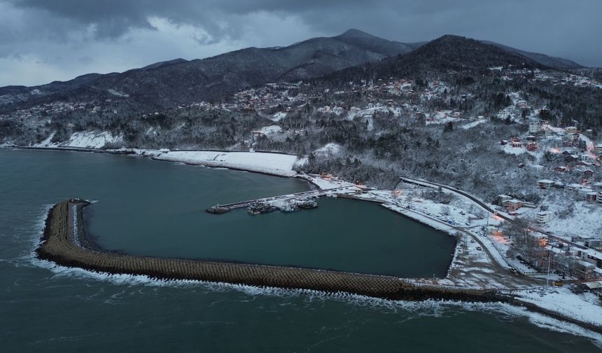 Kastamonu'da kar yağışının ardından oluşan manzara dronla görüntülendi