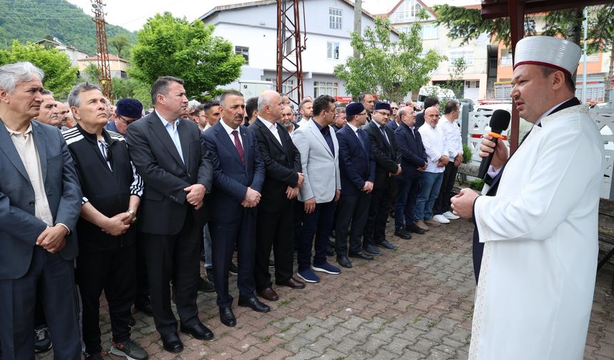 BAŞKANIN EŞİNE SON GÖREV