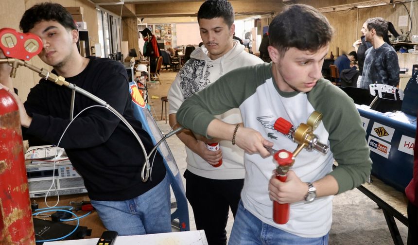 Karadeniz Teknik Üniversitesi öğrencileri 12 yılda 8 hidrojenli araç üretti