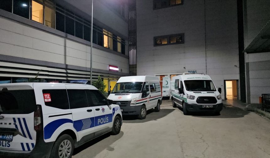 Çorum'da evinin önünde düşen yaşlı adam hastanede hayatını kaybetti