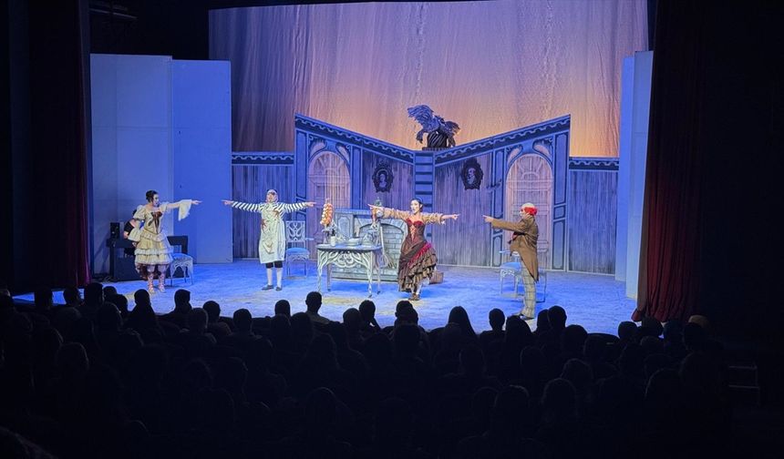 "Doktor Mucize" operası Trabzon'da sahnelendi
