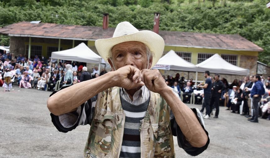 Giresun'da "Islık Dili Kültür ve Sanat Festivali"nin 26'ncısı gerçekleştirildi
