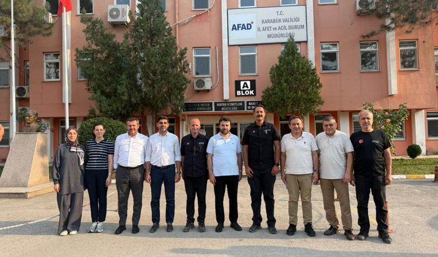 AK Parti Karabük heyetinden orman yangınlarıyla mücadele eden ekiplere ziyaret