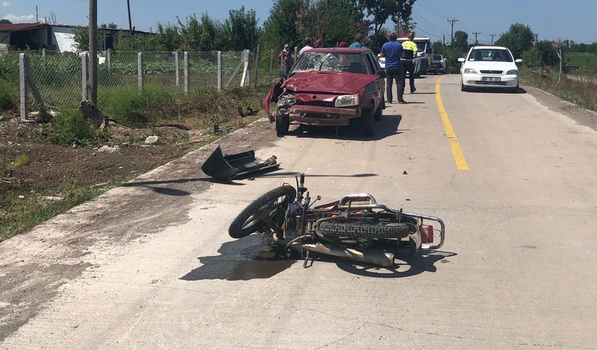 Samsun'da otomobille çarpışan motosiklet sürücüsü yaralandı