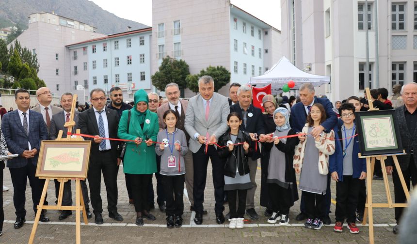 Amasya'da lise öğrencileri Gazze için kermes düzenledi