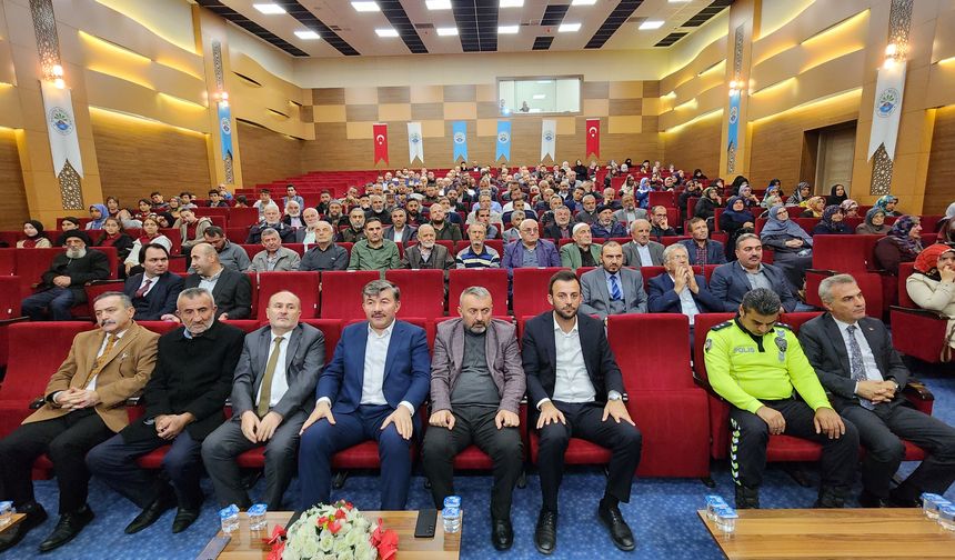 Suluova'da 'Hz. Peygamber, Cami ve Namaz' konferansı düzenlendi