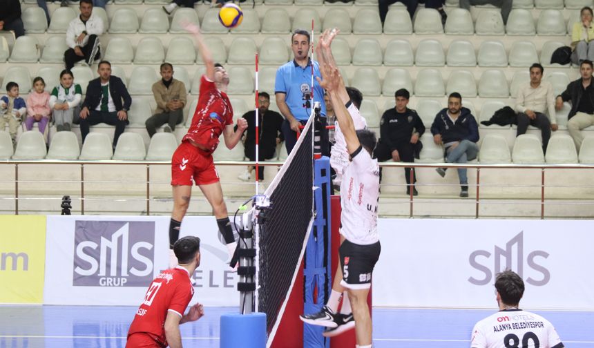 Voleybol: SMS Grup Efeler Ligi