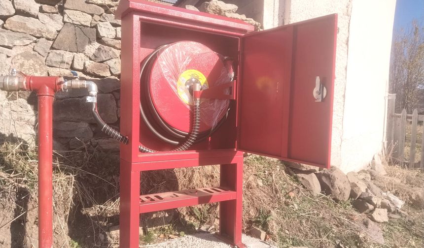 Alucra'da bir köyde yangın hidrantları kuruldu