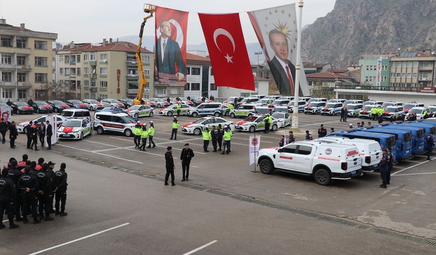 Amasya'da emniyet ve jandarmaya teslim edilen 71 araç hizmete alındı