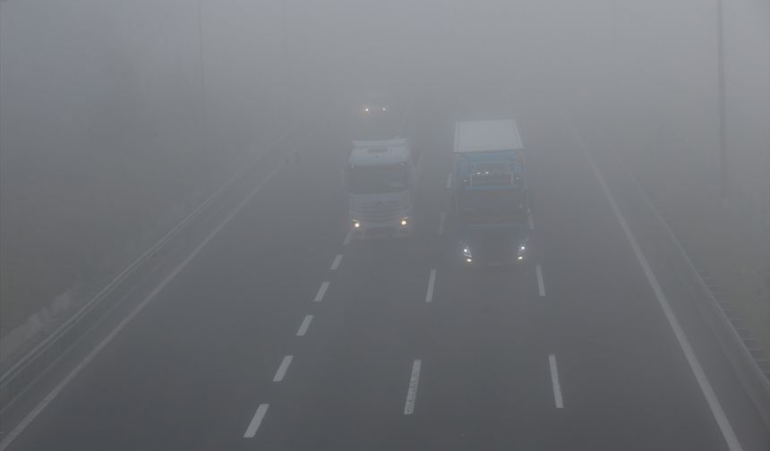 Bolu Dağı'nda sis etkili oldu