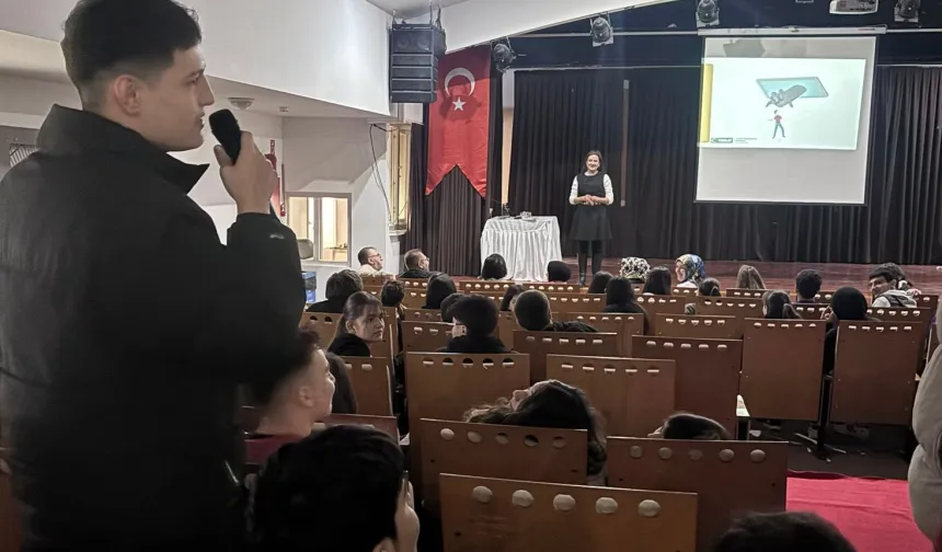 Bursa'da gençlere 'Teknoloji Bağımlılığı' eğitimi verildi