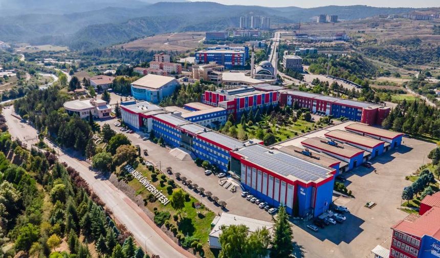 Karabük Üniversitesi Türkiye'nin en başarılı 10 mühendislik üniversitesi arasında yer aldı