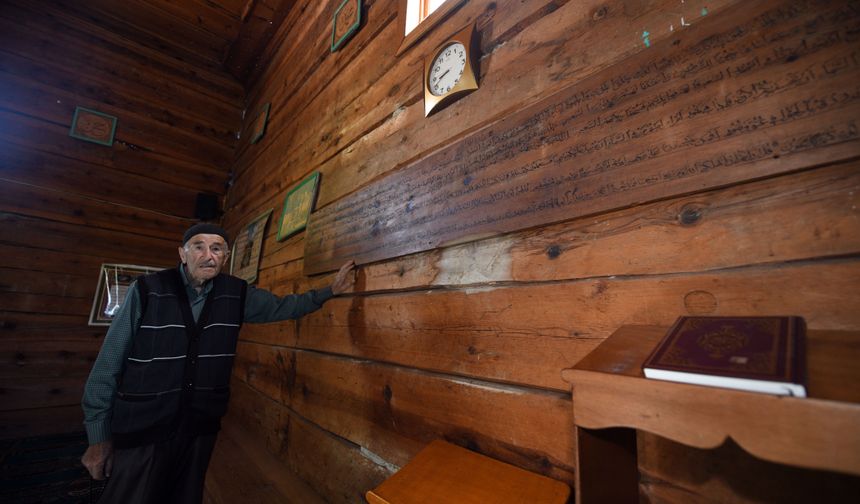 Kastamonu'da 126 yıllık çivisiz cami yıllara meydan okuyor