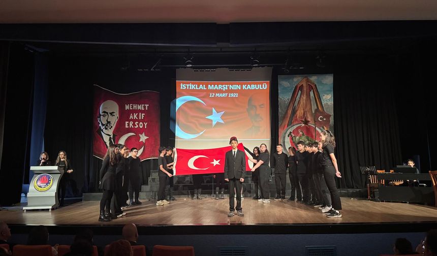 "VATAN SEVGİSİYLE NESİLLERE YOL GÖSTERDİ"