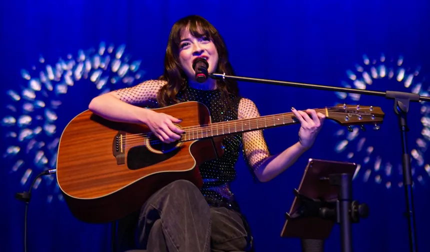 1 yılda Türkiye'nin 81 ilinde sahne alan ilk kadın müzisyen oldu