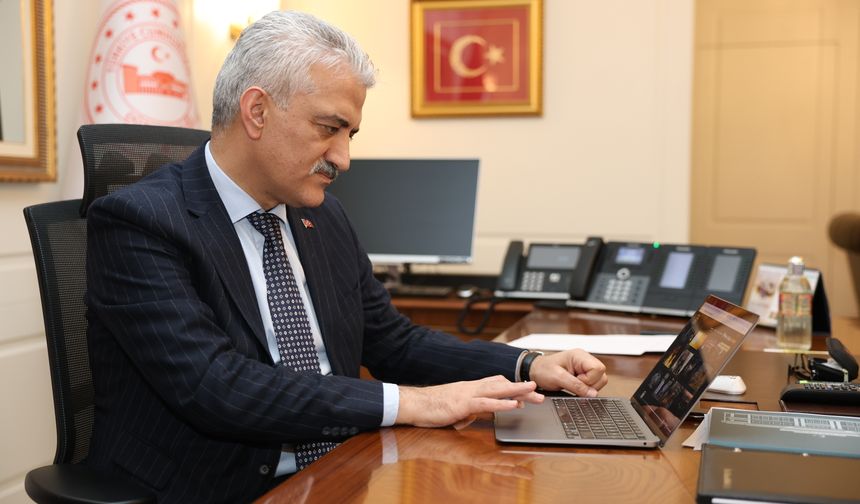 Düzce Valisi Mehmet Makas, AA'nın 'Yılın Kareleri' oylamasına katıldı