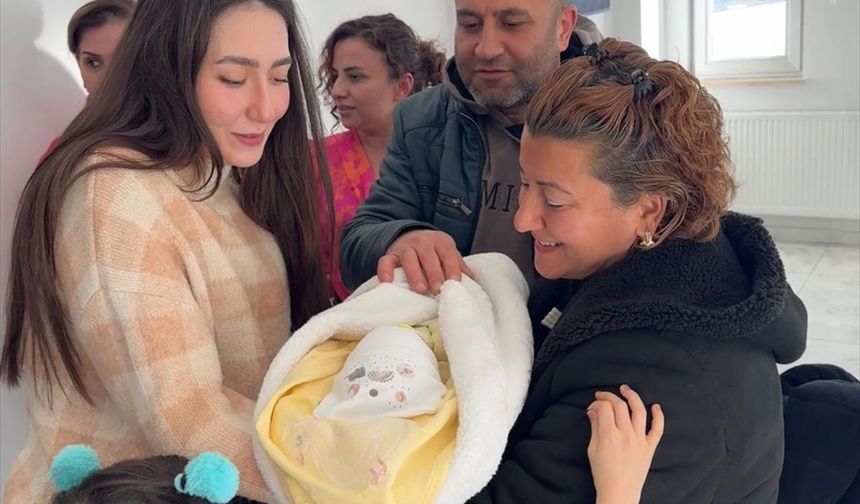 'Geçici Koruyucu Aile Hizmeti' modelinin 100. bebeği Samsun'da sıcak yuvaya kavuştu