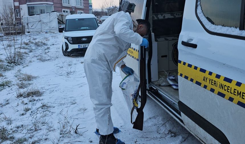 GÜNCELLEME - Çorum'da karı-koca evlerinde silahla vurulmuş halde ölü bulundu