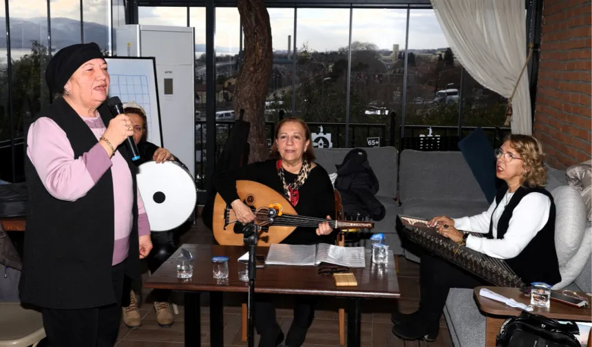 Kocaeli'de notalardan gönüllere uzanan 'Saygınlar' korosu