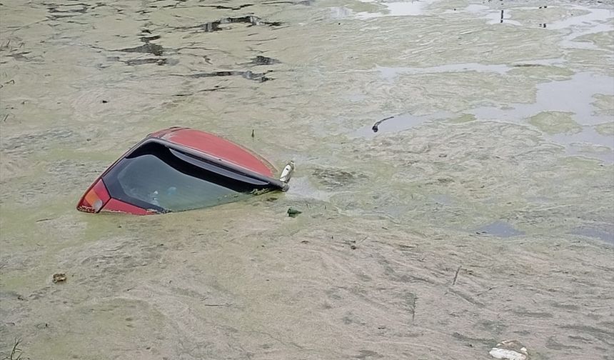 Samsun'da otomobilin sulama göletine devrilmesi sonucu 2 kişi yaralandı