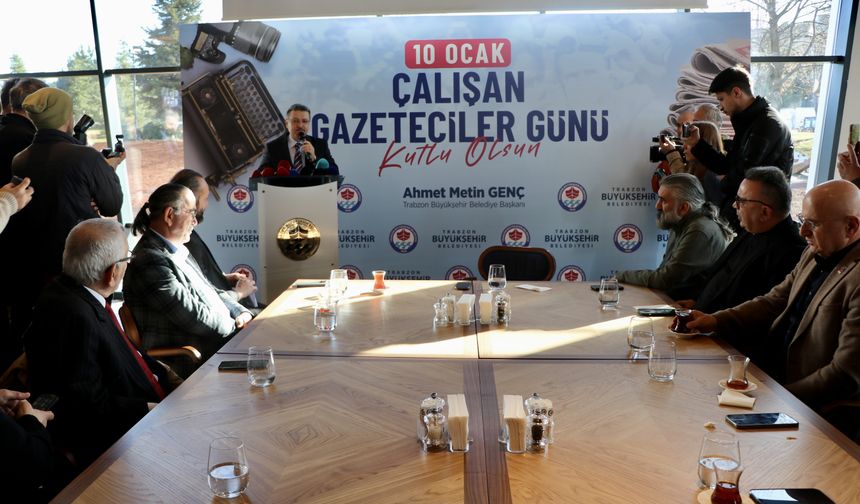 Trabzon Büyükşehir Belediye Başkanı Genç, gazetecilerle bir araya geldi