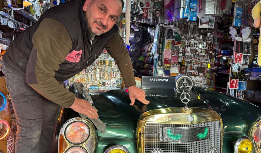 Bartın'da sanayi esnafının çalışma masası 1967 model Mercedes