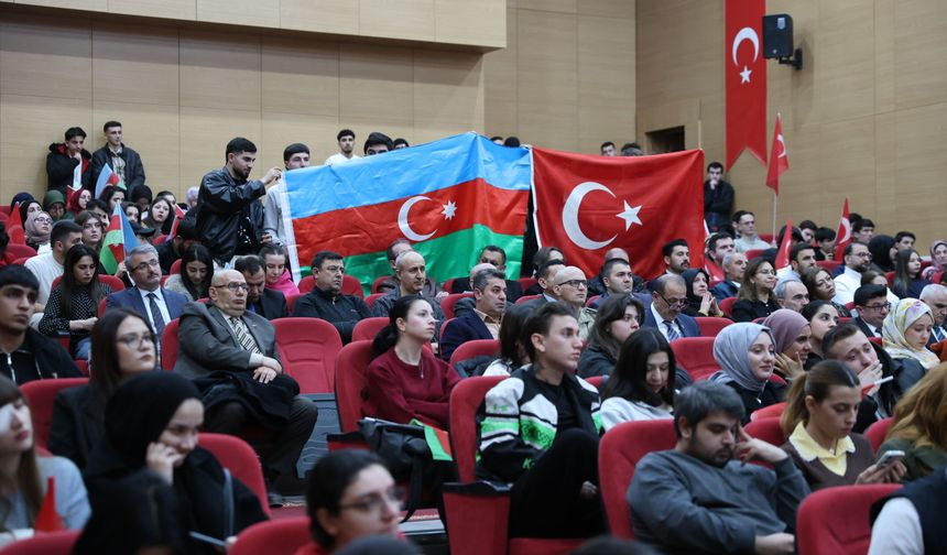 Bayburt'ta 'Azerbaycan-Türkiye İlişkileri' paneli düzenlendi