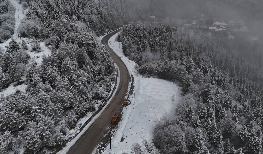Karabük'ün yüksek kesimlerinde kar yağışı etkili oluyor