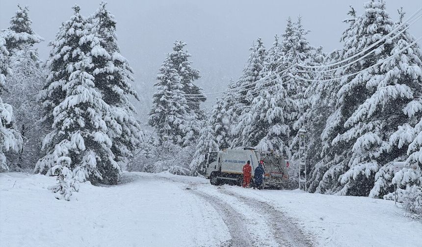 Orta ve Doğu Karadeniz'de kar etkili oldu