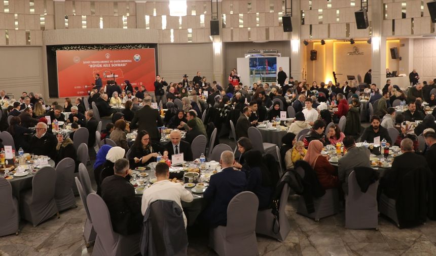 Rize'de 'Şehit yakınları ve gazilerle büyük aile sofrası' iftar programı düzenlendi