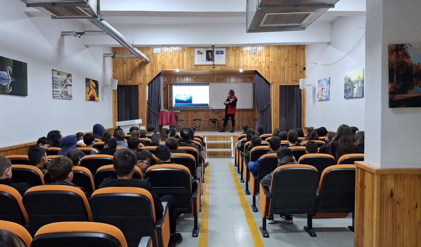 Salıpazarı'nda 'Kahverengi kokarca ve su verimliliği' ile ilgili farkındalık eğitimi yapıldı