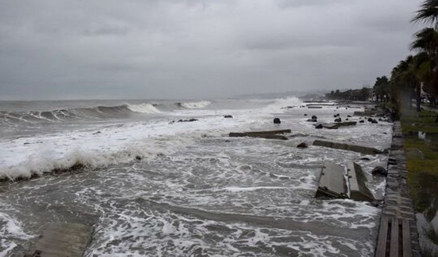 Samsun'da fırtına ve sağanak etkili oldu
