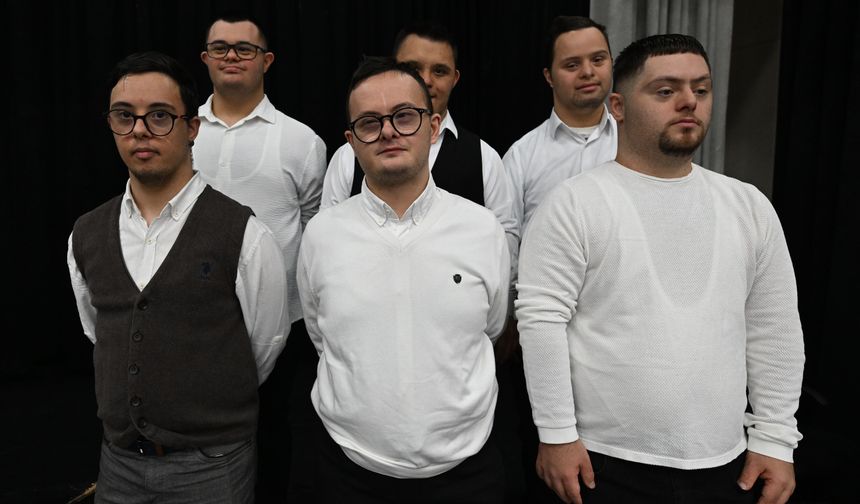 Trabzon'da down sendromlulardan oluşan koro ilk konserine hazırlanıyor