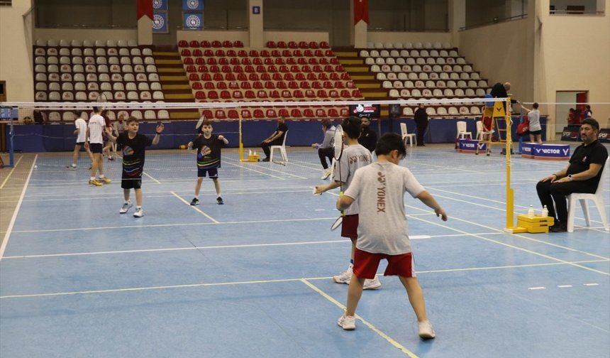 11-13 Yaş Altı Badminton Türkiye Şampiyonası sona erdi