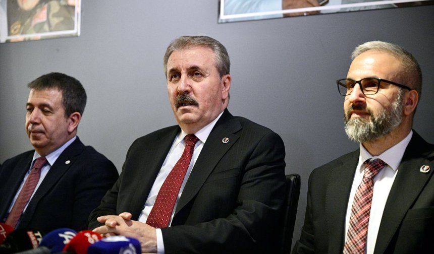 BBP Genel Başkanı Destici partisinin Düzce İl Başkanlığında konuştu: