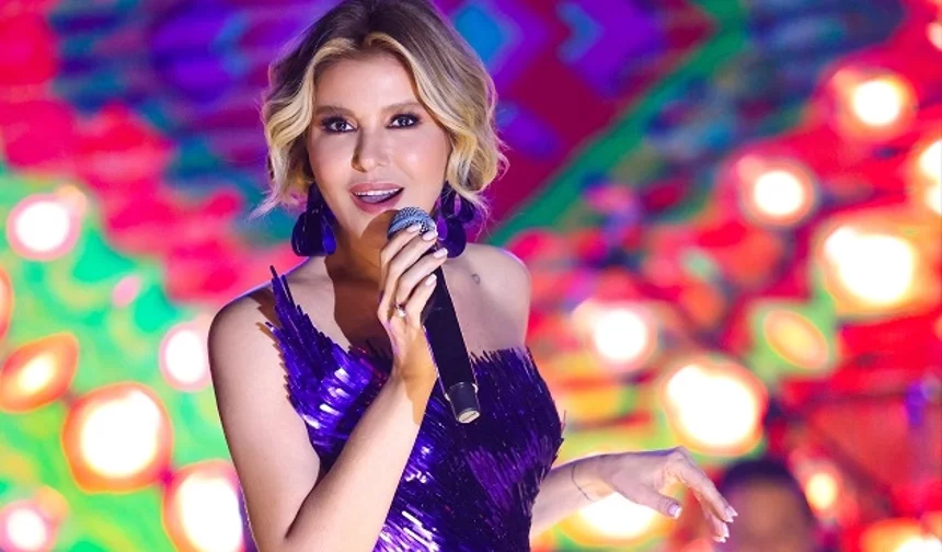 Gülben Ergen İstanbul sahnesinde göz kamaştırdı