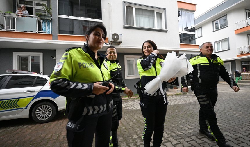 Kanser hastası polis memuruna meslektaşlarından duygulandıran sürpriz