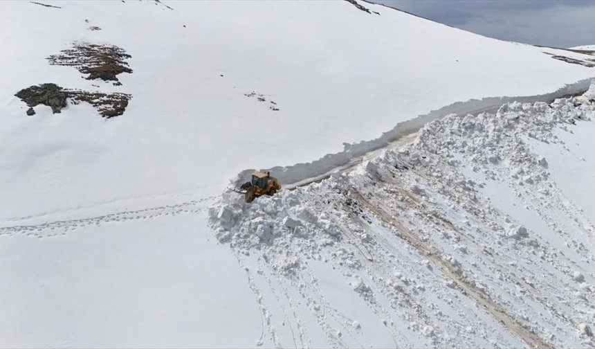 Ordu'nun yayla yollarında karla mücadele çalışmaları sürüyor