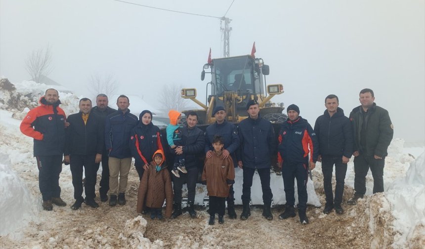 Düzce'de yaylada mahsur kalan 7 kişilik aile kurtarıldı