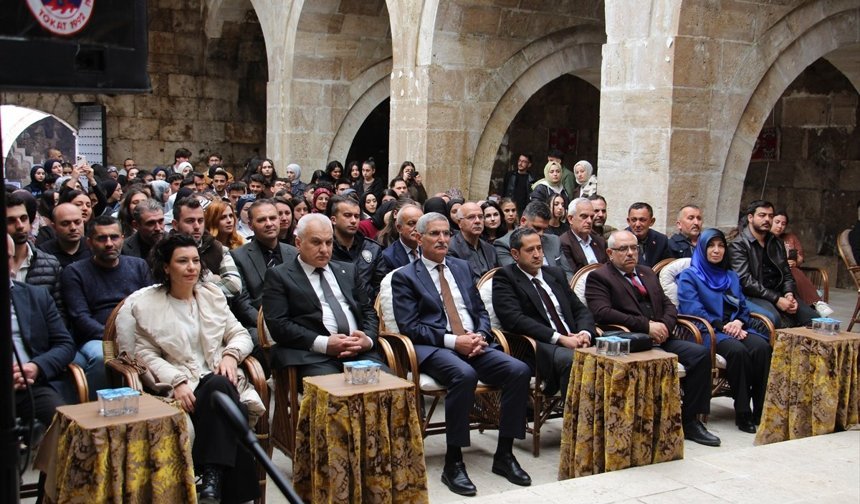 Tokat'ta Mahperi Hatun Kervansarayı'nda Türk Halk Müziği konseri verildi
