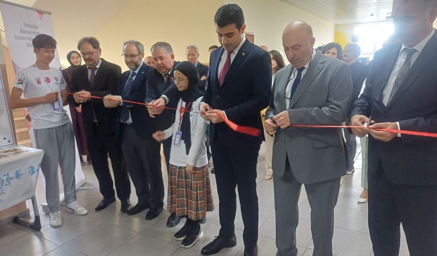 Yeniçağa'da TÜBİTAK Bilim Fuarı açıldı