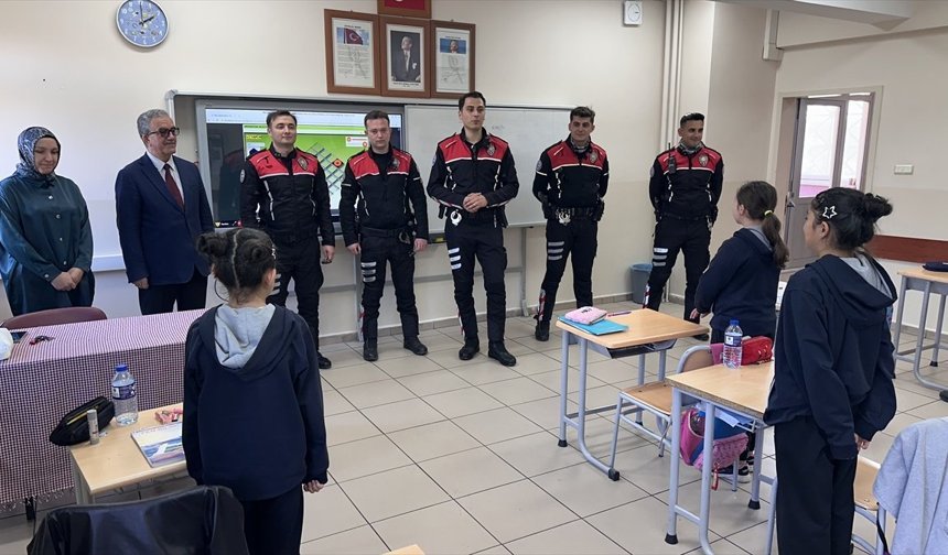 Yunus polisleriyle tanışma hayali yazdığı mektupla gerçek oldu