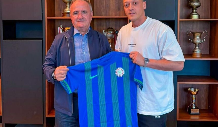 Çaykur Rizespor Başkanı Saruhan, 'Rizespor Akademi' için Mesut Özil ile bir araya geldi