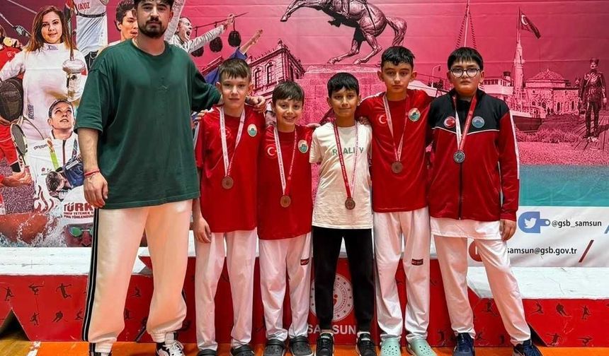 İlkadım Belediye Spor Kulübü Tekvando Takımı katıldığı turnuvada 23 madalya kazandı