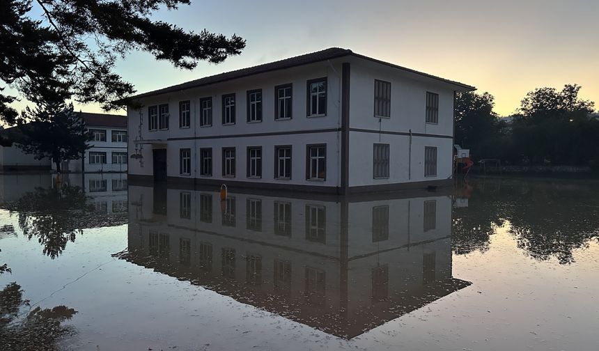 Kastamonu'da sağanak etkili oldu