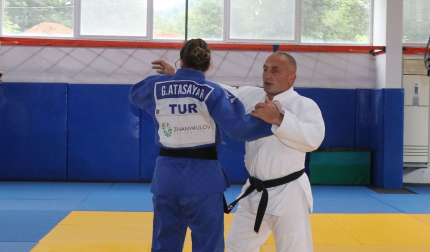 Paralimpik Judo Milli Takımı, Avrupa Şampiyonası için Rize'de güç depoluyor