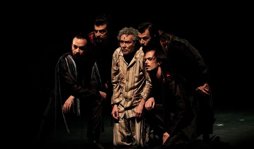 Sabahattin Ali'nin 'Kürk Mantolu Madonna'sı müzikal drama olarak sahnelendi