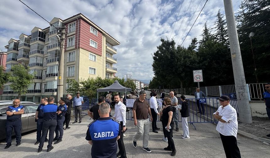 GÜNCELLEME - Bolu Belediyesine yönelik 'irtikap' soruşturması davası sanıklarının yargılanmasına başlandı